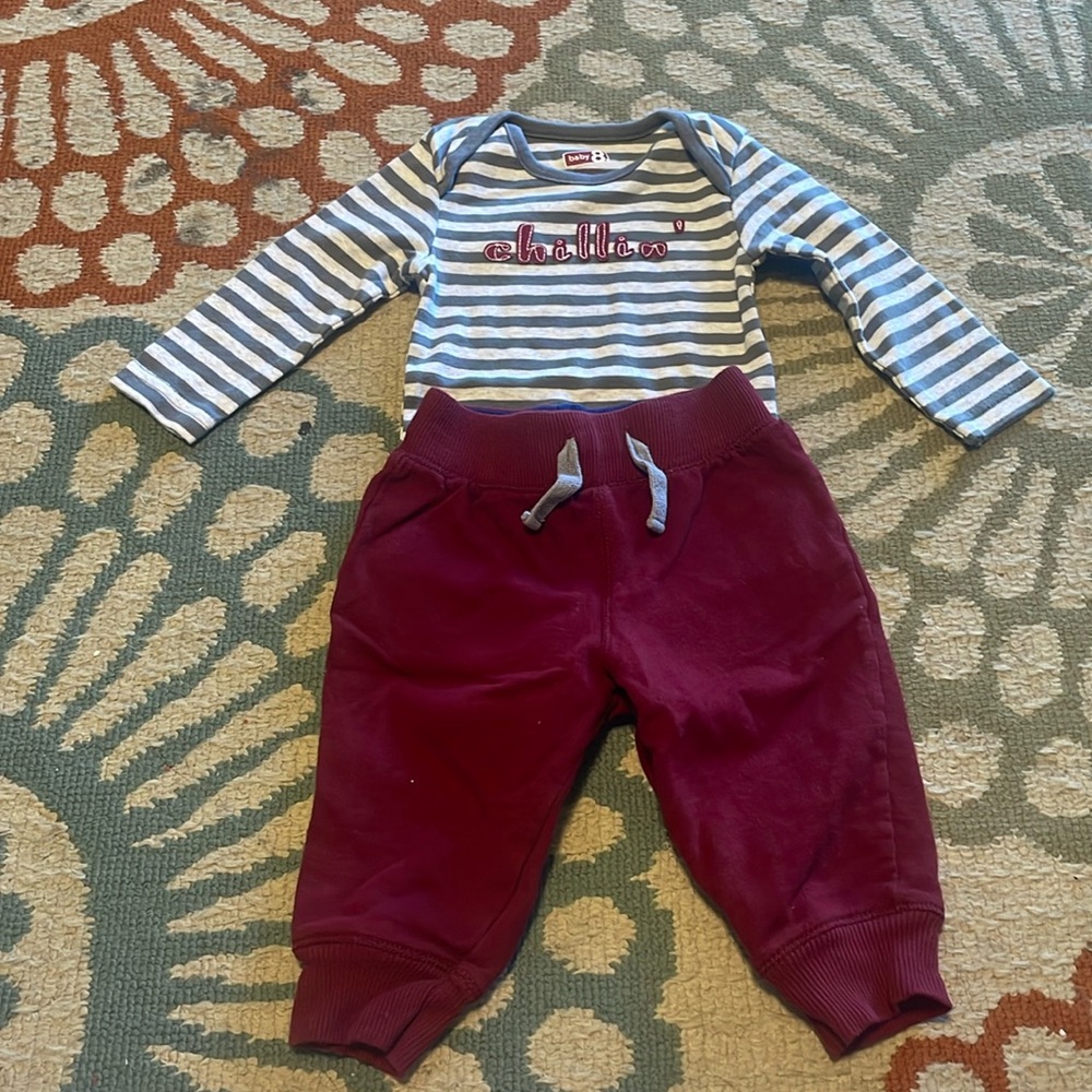 Baby 8 Chillin Outfit
